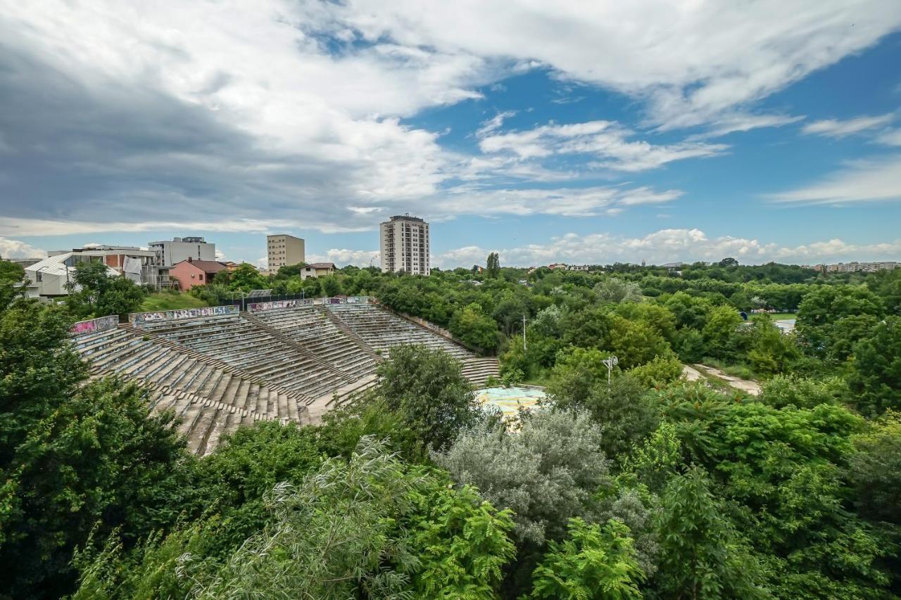 Amfiteatru - Tineretului Parc *